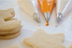 cookies with dye-free icing